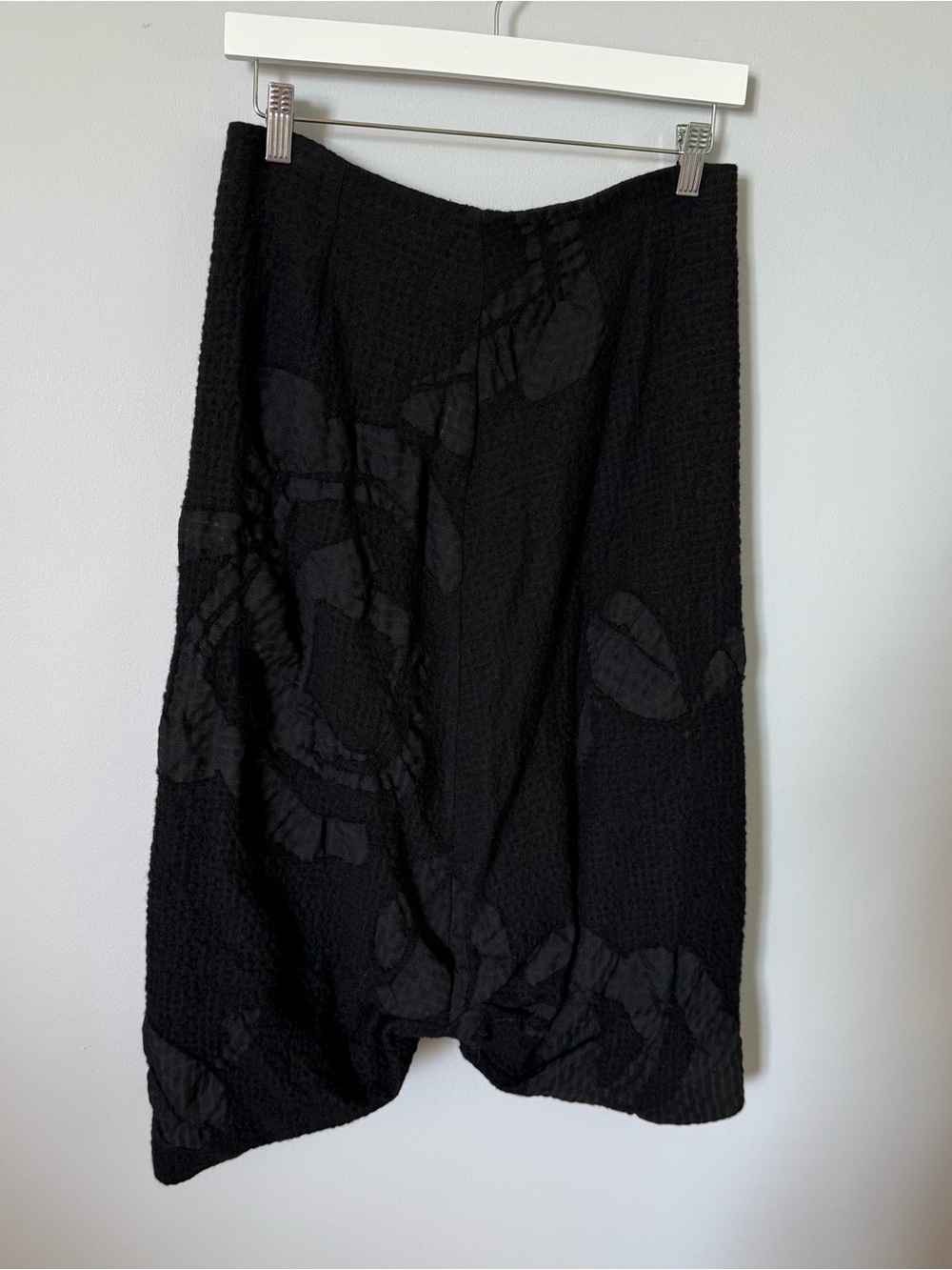 Crea Concept Textured Black Midi Skirt with Subtle Appliqué Detail